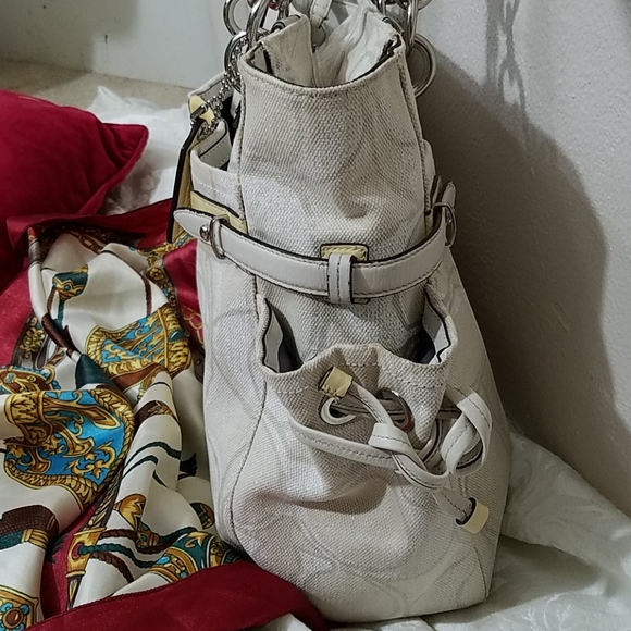 Coach Signature Logo Colette Large Tote Bag Yellow - Picture 3 of 10